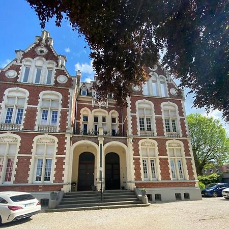 Krisko Parking Prive Et Clos Armentières Exteriér fotografie