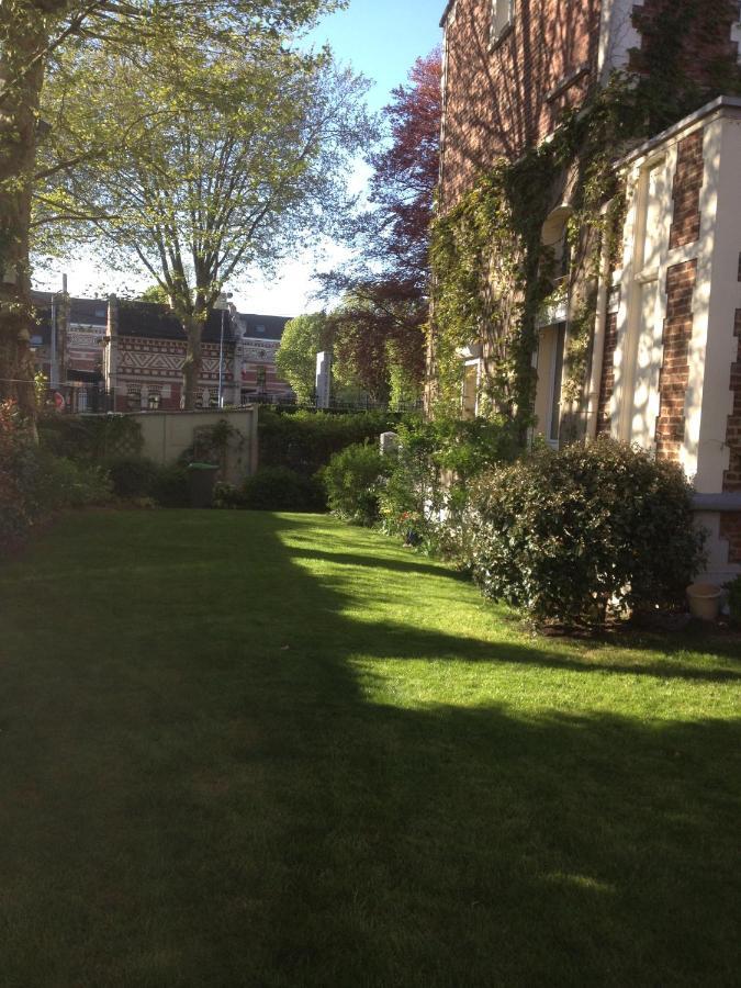 Krisko Parking Prive Et Clos Armentières Exteriér fotografie